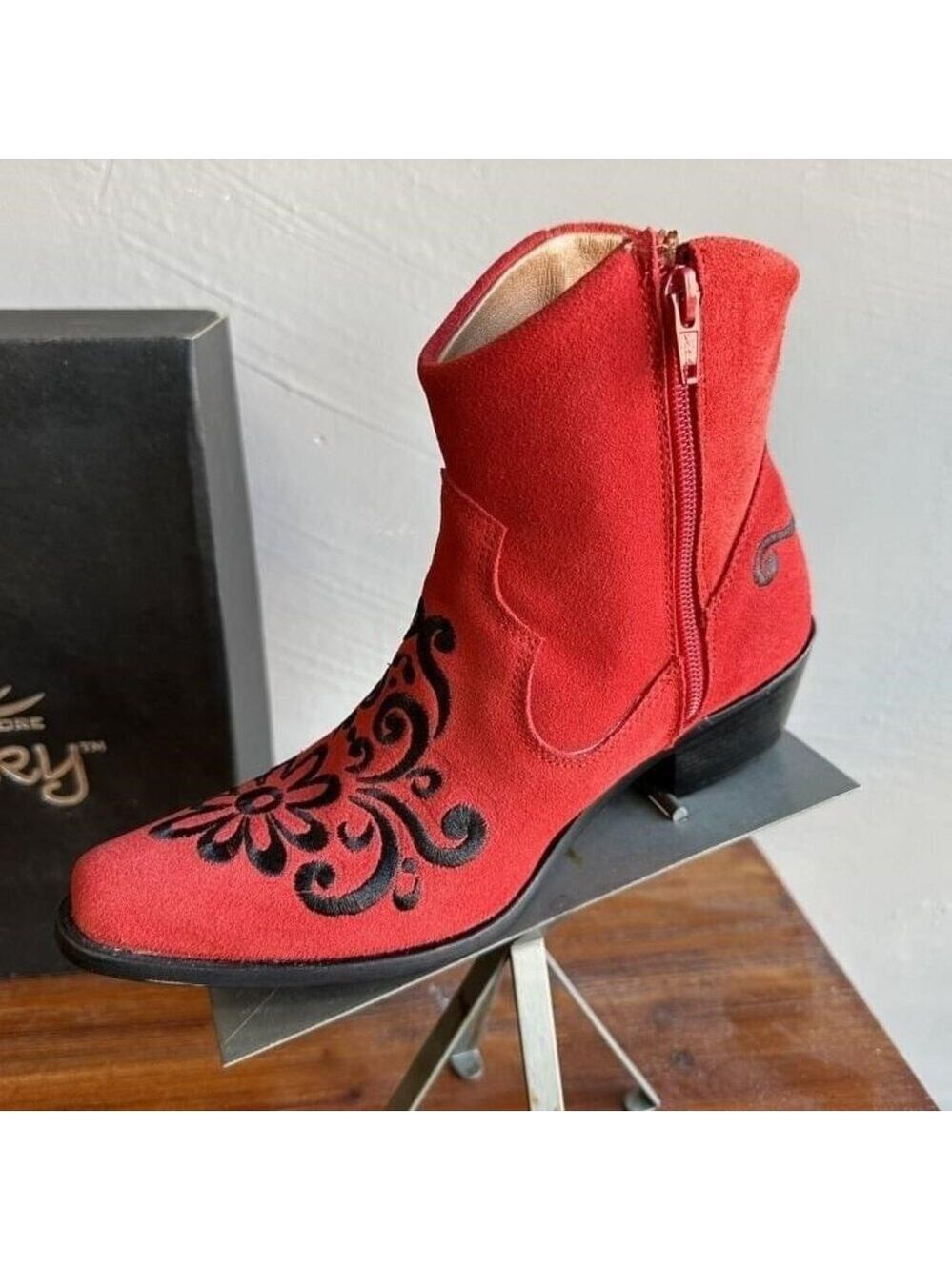 Agave Sky Red Vintage 'Floral Ankle Boot